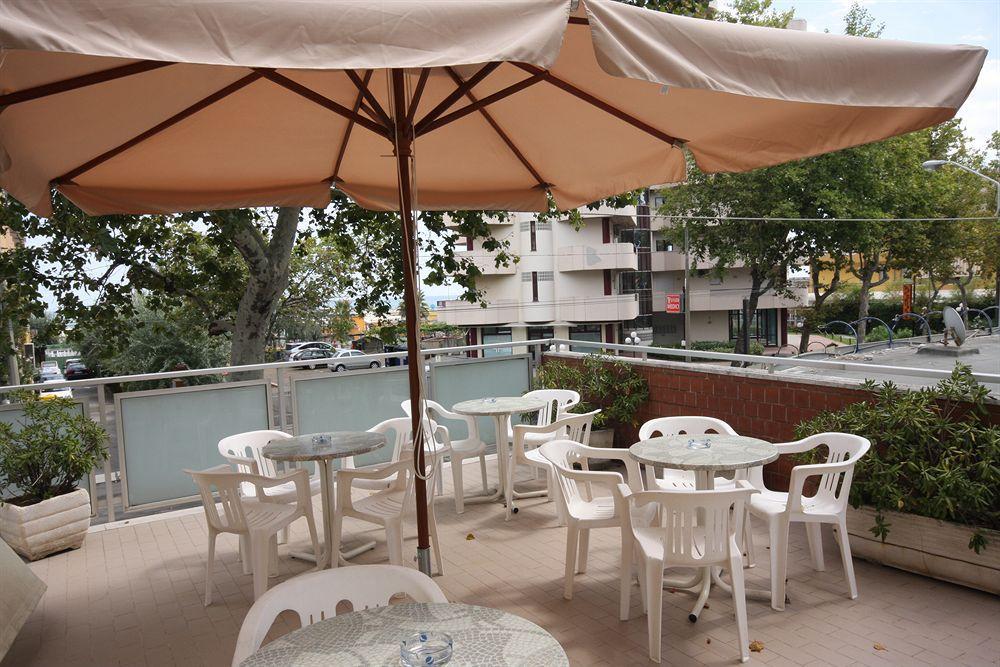 Hotel Sole Mio Rímini Exterior foto